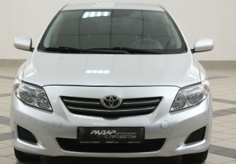 Подержанный автомобиль Toyota Corolla Sedan 2008 года (6 фото)