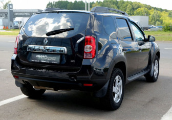 Подержанный автомобиль Renault Duster 2013 года (6 фото)