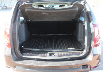 Подержанный автомобиль Renault Duster 2016 года (14 фото)