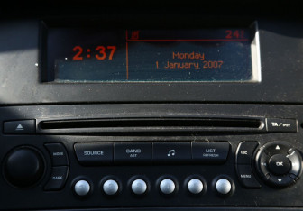 Подержанный автомобиль Peugeot 3008 2011 года (13 фото)