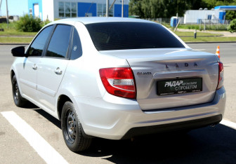 Подержанный автомобиль LADA (ВАЗ) Granta Sedan 2018 года (4 фото)