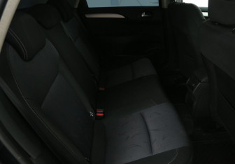 Подержанный автомобиль Citroen C4 Hatchback 2012 года (11 фото)