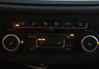 Подержанный автомобиль Volkswagen Tiguan 2011 года (17 фото)