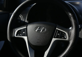 Подержанный автомобиль Hyundai Solaris Sedan 2013 года (16 фото)