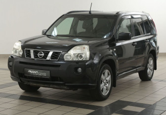 Подержанный автомобиль Nissan X-Trail 2008 года (8 фото)
