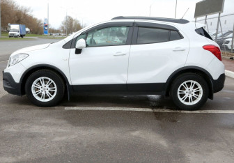 Подержанный автомобиль Opel Mokka 2014 года (8 фото)