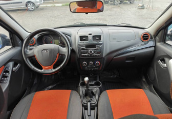 Подержанный автомобиль LADA (ВАЗ) Kalina Wagon 2017 года (14 фото)