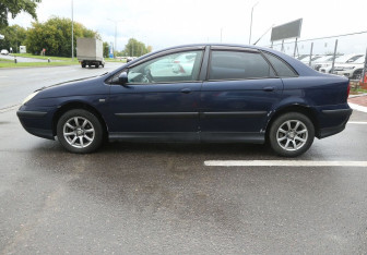 Подержанный автомобиль Citroen C5 Liftback 2002 года (8 фото)