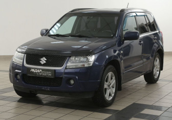 Подержанный автомобиль Suzuki Grand Vitara 2007 года (8 фото)