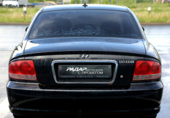Подержанный автомобиль Hyundai Sonata 2006 года (5 фото)