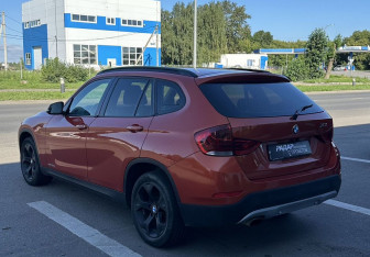 Подержанный автомобиль BMW X1 2013 года (6 фото)