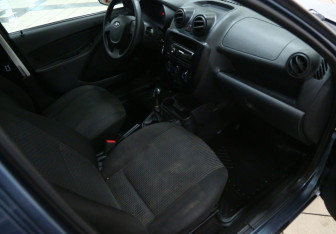 Подержанный автомобиль LADA (ВАЗ) Granta Sedan 2013 года (7 фото)