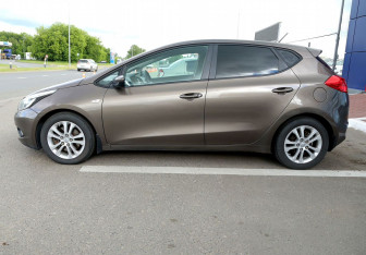 Подержанный автомобиль Kia Ceed Hatchback 2014 года (8 фото)
