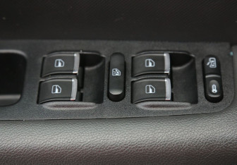 Подержанный автомобиль Chery Tiggo 3 2018 года (17 фото)