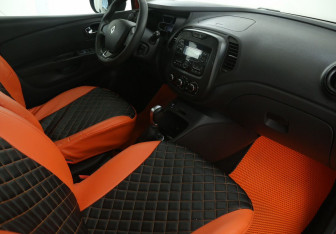 Подержанный автомобиль Renault Kaptur 2017 года (9 фото)
