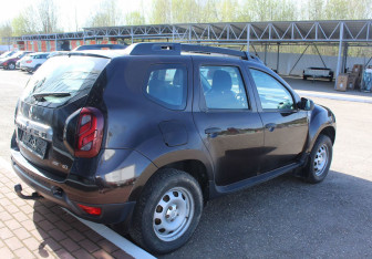 Подержанный автомобиль Renault Duster 2016 года (7 фото)