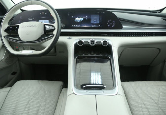 Подержанный автомобиль Exeed RX 2023 года (16 фото)