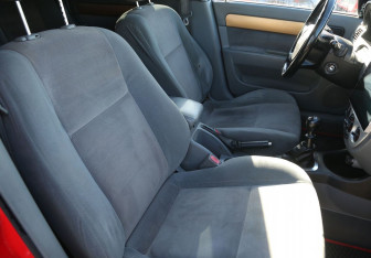 Подержанный автомобиль Chevrolet Lacetti Sedan 2007 года (10 фото)