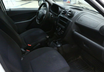 Подержанный автомобиль LADA (ВАЗ) Granta Sedan 2015 года (7 фото)