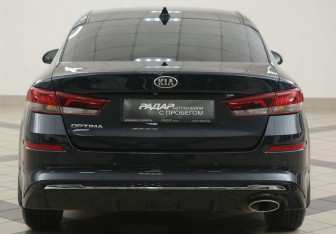 Подержанный автомобиль Kia Optima Sedan 2019 года (3 фото)