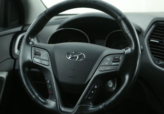 Подержанный автомобиль Hyundai Santa Fe 2018 года (16 фото)