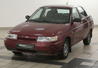 Подержанный автомобиль LADA (ВАЗ) 2110 2004 года (8 фото)