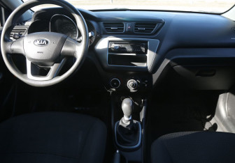 Подержанный автомобиль Kia Rio Sedan 2014 года (12 фото)