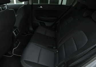 Подержанный автомобиль Kia Sportage 2019 года (13 фото)