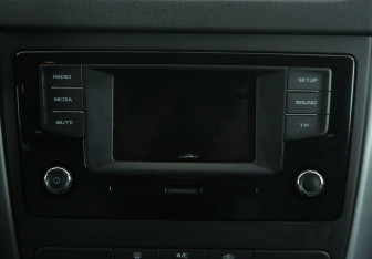 Подержанный автомобиль Skoda Yeti 2017 года (13 фото)