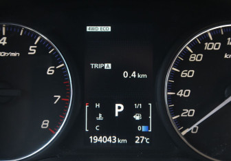 Подержанный автомобиль Mitsubishi Outlander 2013 года (20 фото)