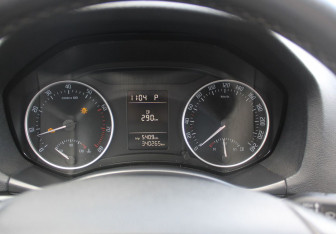 Подержанный автомобиль Skoda Octavia Liftback 2012 года (12 фото)