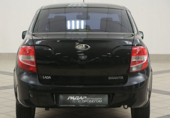 Подержанный автомобиль LADA (ВАЗ) Granta Sedan 2013 года (3 фото)