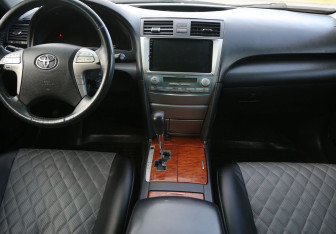 Подержанный автомобиль Toyota Camry Sedan 2008 года (12 фото)