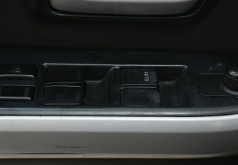 Подержанный автомобиль Suzuki Grand Vitara 2011 года (17 фото)