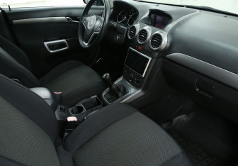 Подержанный автомобиль Opel Antara 2007 года (9 фото)