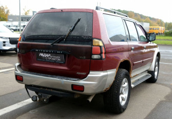Подержанный автомобиль Mitsubishi Montero Sport 2001 года (6 фото)