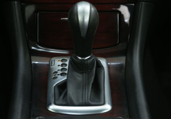Подержанный автомобиль Infiniti QX50 2015 года (15 фото)