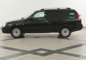 Подержанный автомобиль LADA (ВАЗ) Priora Wagon 2010 года (7 фото)