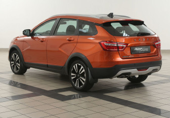 Подержанный автомобиль LADA (ВАЗ) Vesta Wagon 2020 года (2 фото)