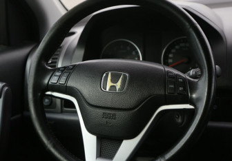 Подержанный автомобиль Honda CR-V 2008 года (16 фото)