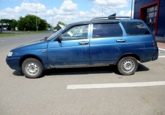 Подержанный автомобиль LADA (ВАЗ) 2111 2005 года (8 фото)