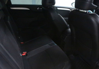 Подержанный автомобиль Citroen C4 Hatchback 2011 года (7 фото)