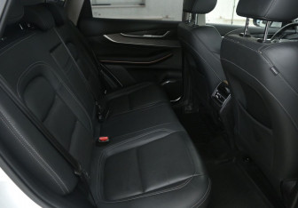 Подержанный автомобиль Exeed LX 2023 года (13 фото)