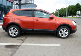 Подержанный автомобиль Nissan Qashqai 2008 года (7 фото)