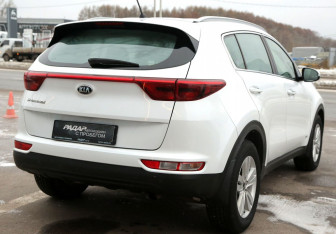 Подержанный автомобиль Kia Sportage 2016 года (6 фото)