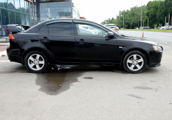 Подержанный автомобиль Mitsubishi Lancer Sedan 2008 года (7 фото)