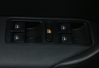 Подержанный автомобиль Volkswagen Polo Sedan 2016 года (17 фото)