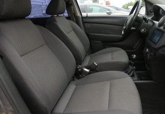 Подержанный автомобиль Chevrolet Aveo Sedan 2006 года (10 фото)