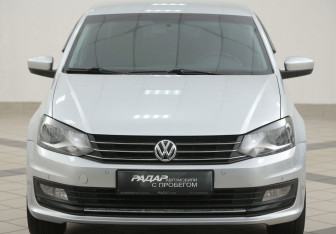 Подержанный автомобиль Volkswagen Polo Sedan 2017 года (6 фото)