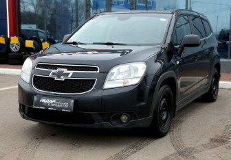 Подержанный автомобиль Chevrolet Orlando 2012 года (3 фото)